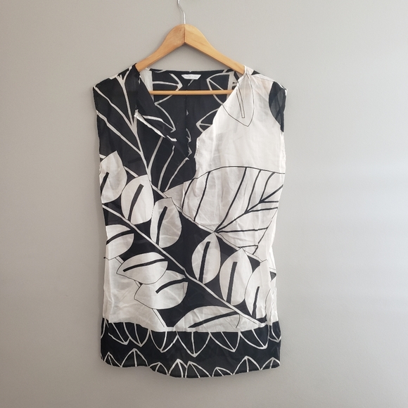 Trina Turk B&W Cover Up Small